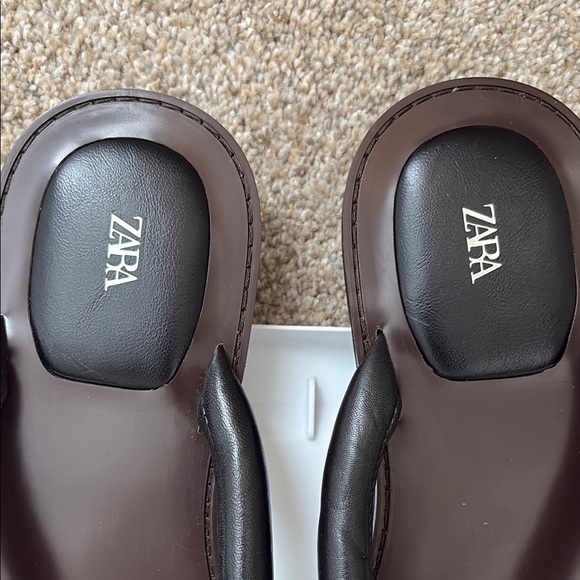 Zara Flat Leather Padded Strap Sandals - Picture 2 of 6